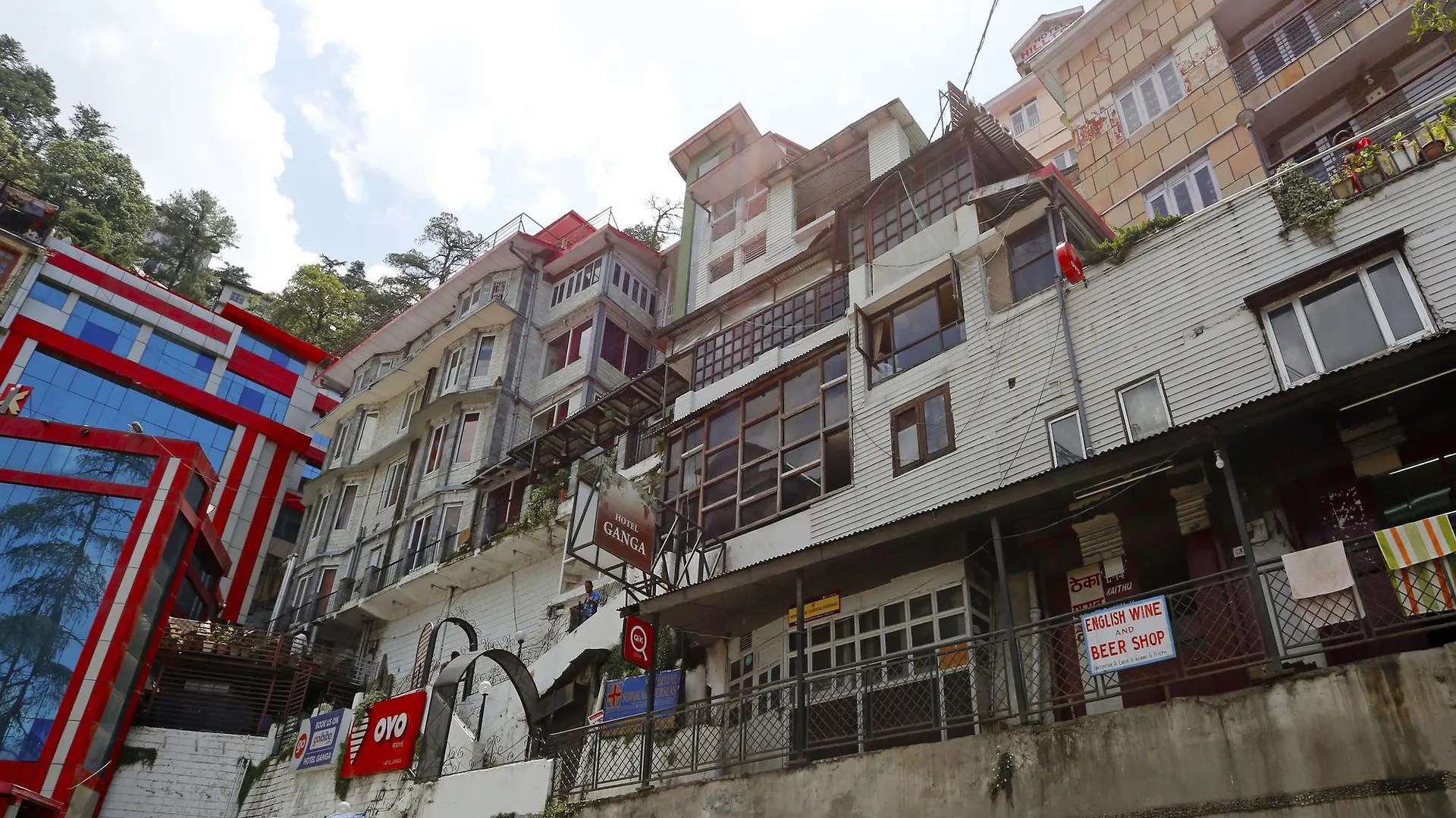 Hotel Oyo 3360 Near Victory Tunnel Shimla