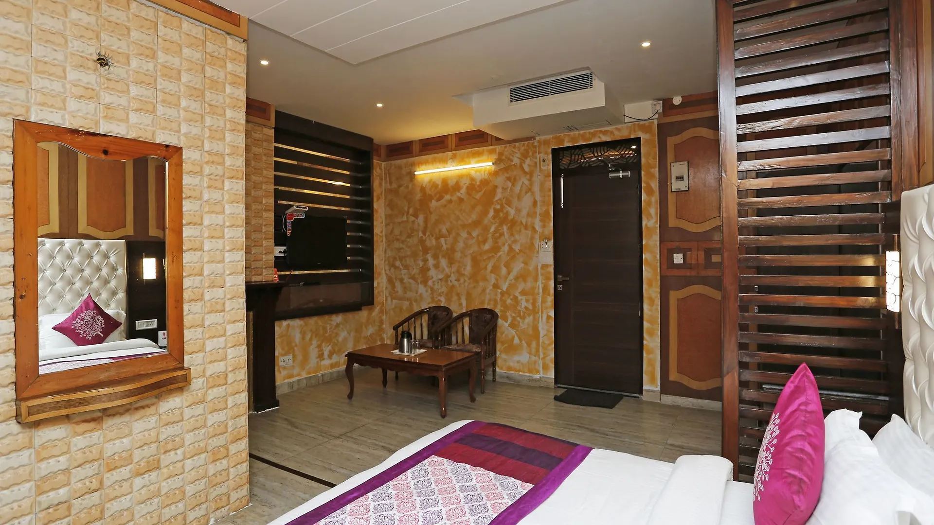 Hotel Oyo 3360 Near Victory Tunnel Shimla